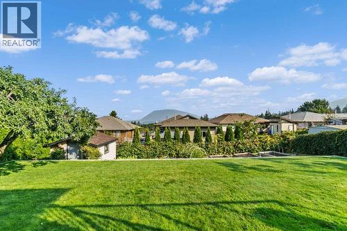 2121 3 Avenue Se, Salmon Arm, BC - Outdoor
