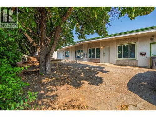 715A Gerstmar Road, Kelowna, BC - Outdoor