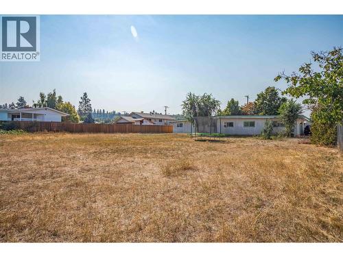 715A Gerstmar Road, Kelowna, BC - Outdoor