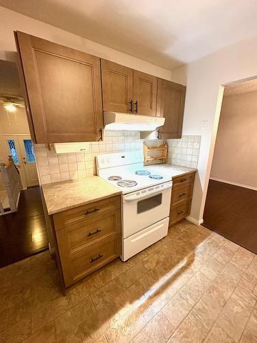 84 Centennial Drive, Dauphin, MB - Indoor Photo Showing Kitchen