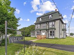 16 Washington Street  Souris, PE C0A 2B0