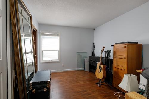 60-1101 Cameron Avenue, Kelowna, BC - Indoor Photo Showing Office