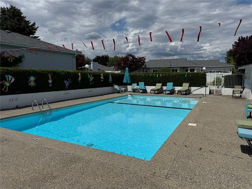60-1101 Cameron Avenue, Kelowna, BC - Outdoor With In Ground Pool