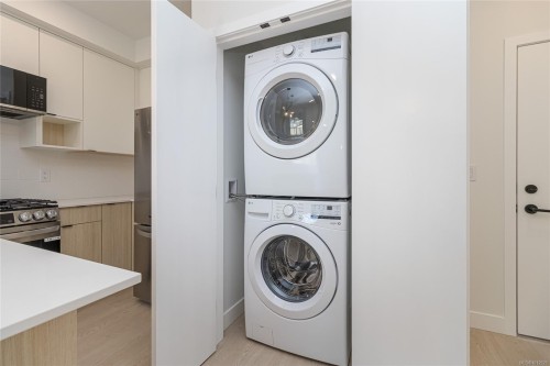 333-2629 Millstream Rd, Langford, BC - Indoor Photo Showing Laundry Room
