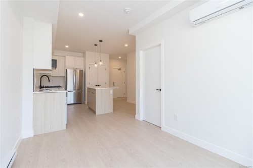 333-2629 Millstream Rd, Langford, BC - Indoor Photo Showing Kitchen