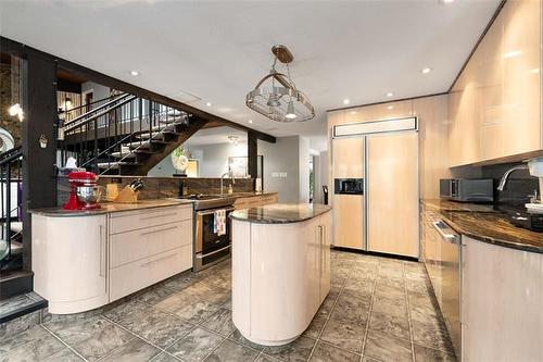 1788 Henderson Hwy, Winnipeg, MB 