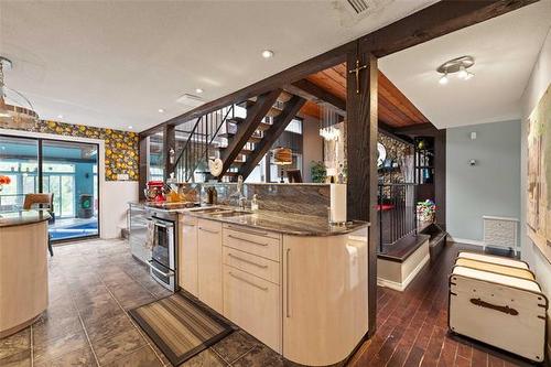 1788 Henderson Hwy, Winnipeg, MB 