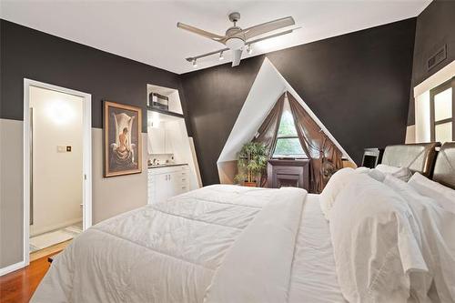 1788 Henderson Hwy, Winnipeg, MB 