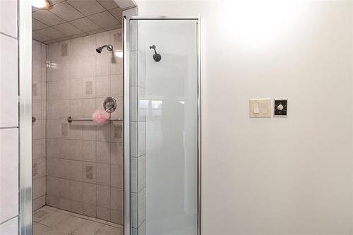 1788 Henderson Hwy, Winnipeg, MB 