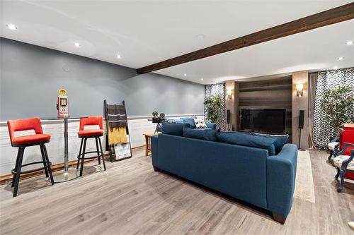 1788 Henderson Hwy, Winnipeg, MB 