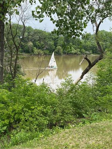 1788 Henderson Hwy, Winnipeg, MB 