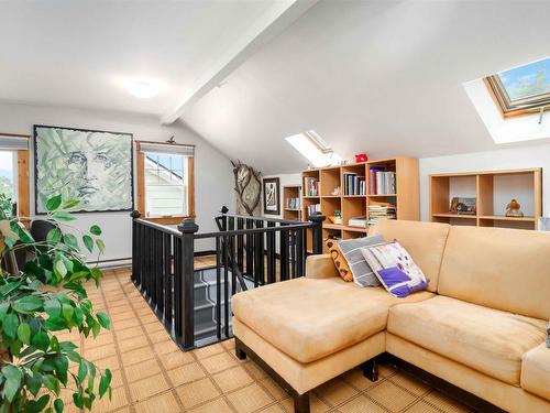 949 Mclean Street, Halifax, NS 