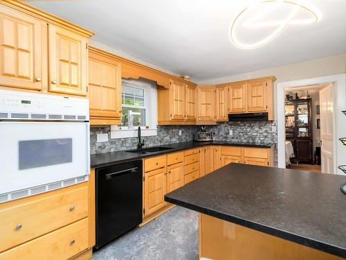 949 Mclean Street, Halifax, NS 