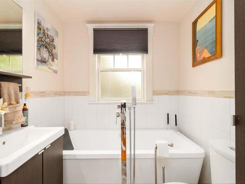 949 Mclean Street, Halifax, NS 