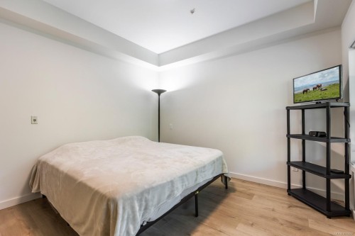 505-536 Island Hwy South, Campbell River, BC - Indoor Photo Showing Bedroom