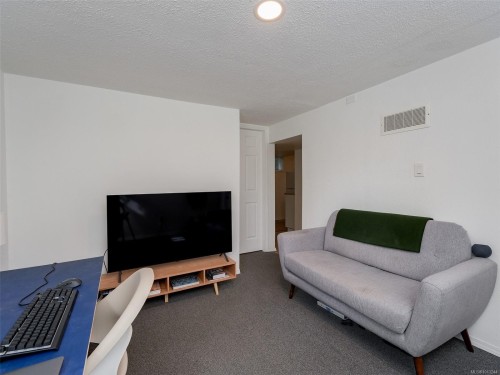 1728 Foul Bay Rd, Victoria, BC 