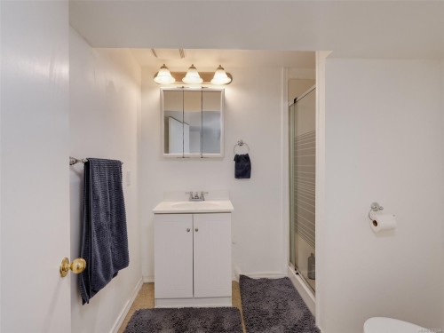 1728 Foul Bay Rd, Victoria, BC 