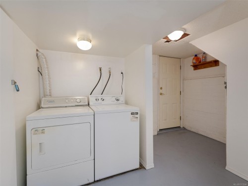 1728 Foul Bay Rd, Victoria, BC 