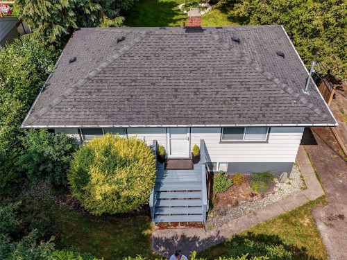 1728 Foul Bay Rd, Victoria, BC 