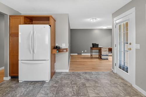 68-1201 Cameron Avenue, Kelowna, BC - Indoor Photo Showing Other Room