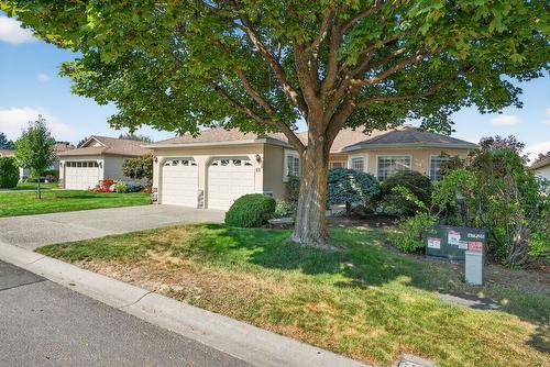 68-1201 Cameron Avenue, Kelowna, BC - Outdoor