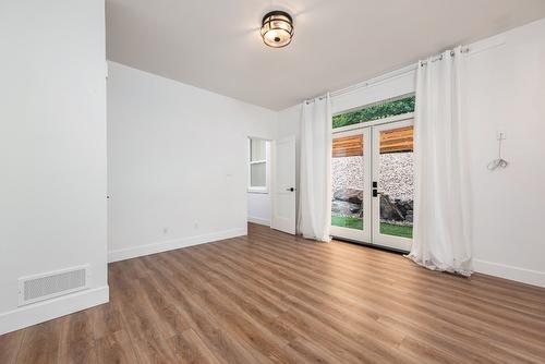 6448 Agassiz Road, Vernon, BC - Indoor Photo Showing Other Room
