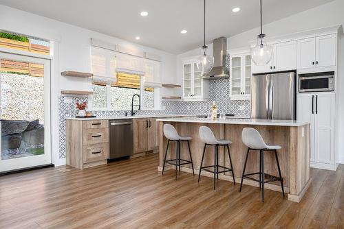 6448 Agassiz Road, Vernon, BC - Indoor Photo Showing Kitchen With Upgraded Kitchen