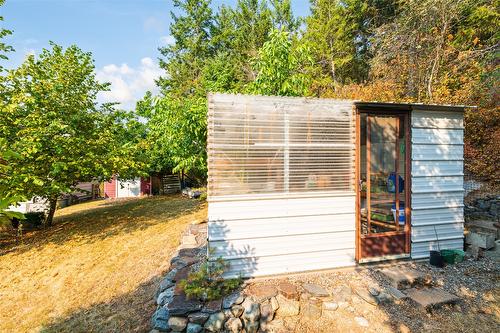 3900 Haskins Road, Creston, BC - Outdoor