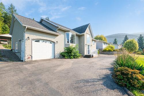 3900 Haskins Road, Creston, BC - Outdoor