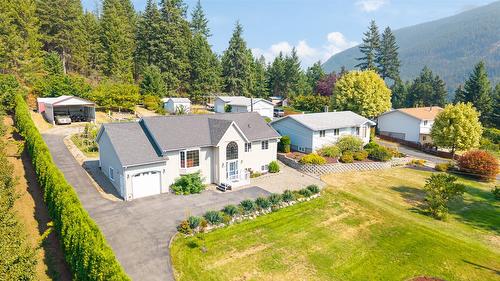 3900 Haskins Road, Creston, BC - Outdoor