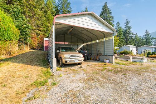 3900 Haskins Road, Creston, BC - Outdoor