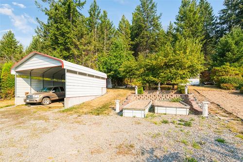 3900 Haskins Road, Creston, BC - Outdoor