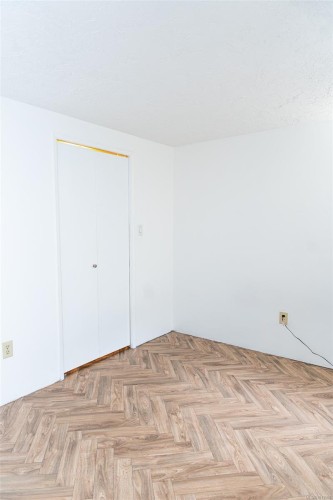 112-1975 Lee Ave, Victoria, BC - Indoor Photo Showing Other Room