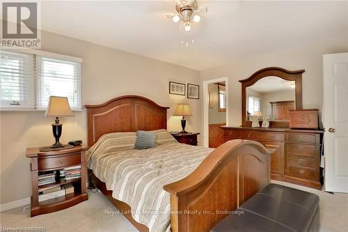 225/269 Campbell Avenue E, Milton (Campbellville), ON - Indoor Photo Showing Bedroom