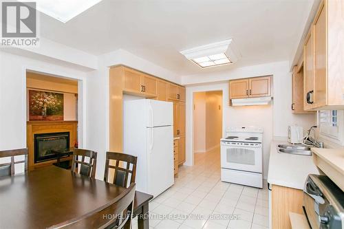 479 Blackstock Road, Newmarket, ON - Indoor Photo Showing Kitchen