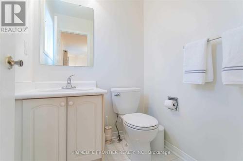 479 Blackstock Road, Newmarket, ON - Indoor Photo Showing Bathroom