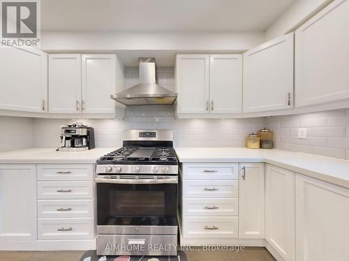 342 Savage Road, Newmarket, ON - Indoor Photo Showing Kitchen
