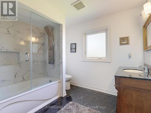 342 Savage Road, Newmarket, ON - Indoor Photo Showing Bathroom