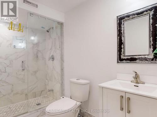 342 Savage Road, Newmarket, ON - Indoor Photo Showing Bathroom