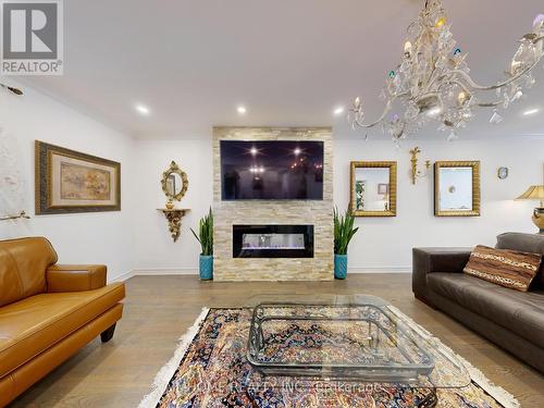 342 Savage Road, Newmarket, ON - Indoor Photo Showing Living Room With Fireplace
