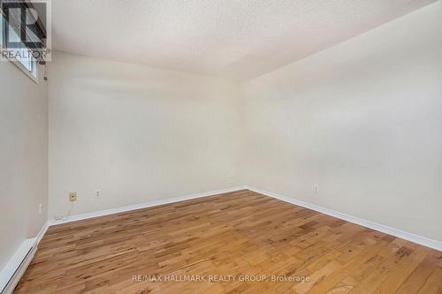 120 Royalton Private, Ottawa, ON - Indoor Photo Showing Other Room