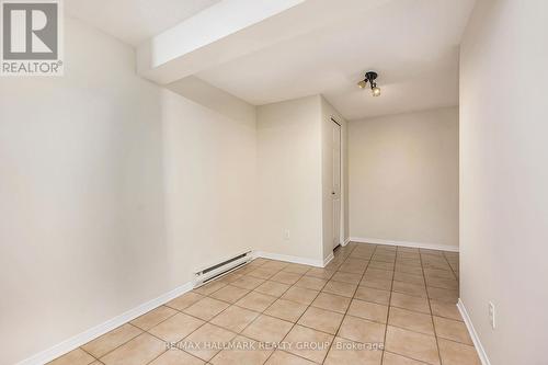 120 Royalton Private, Ottawa, ON - Indoor Photo Showing Other Room
