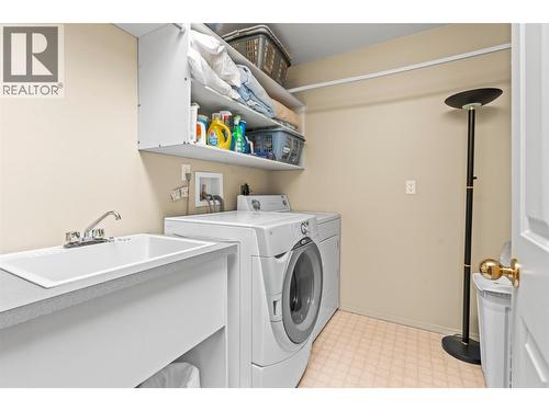 2804 25 Street, Vernon, BC - Indoor Photo Showing Laundry Room