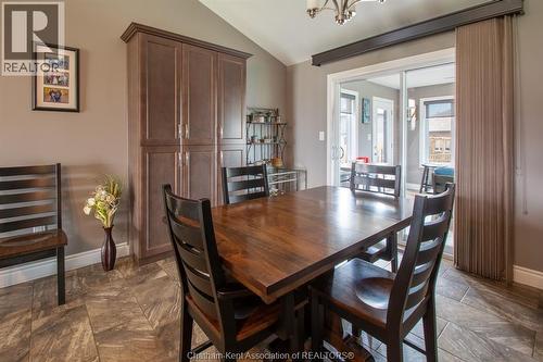 64 Valencia Drive, Chatham, ON - Indoor Photo Showing Dining Room