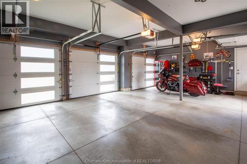 64 Valencia Drive, Chatham, ON - Indoor Photo Showing Garage