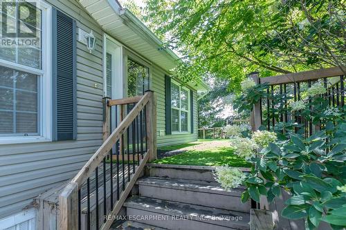 1161 4Th Concession Road W, Hamilton, ON - Outdoor