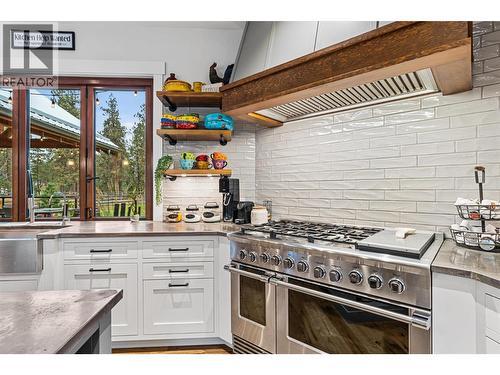 2150 Saucier Road, Kelowna, BC - Indoor Photo Showing Kitchen With Upgraded Kitchen