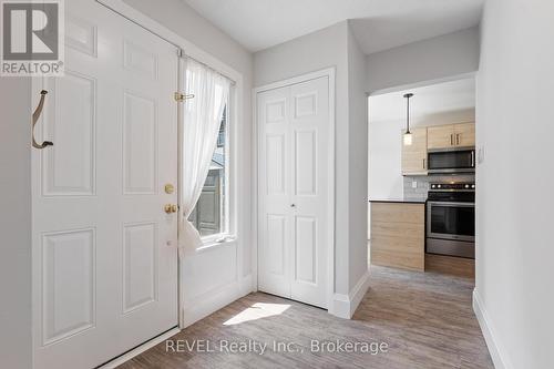 109 - 45 Marksam Road, Guelph (Willow West/Sugarbush/West Acres), ON - Indoor Photo Showing Other Room