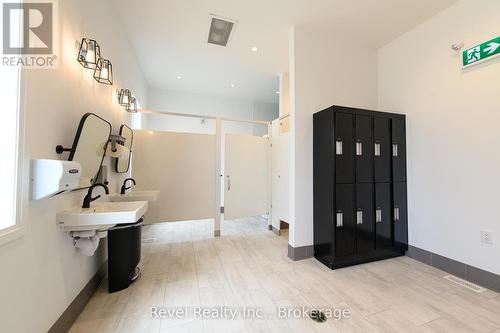 201 - 17 Spooner Crescent, Collingwood, ON - Indoor Photo Showing Bathroom