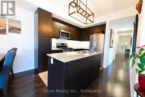 201 - 17 Spooner Crescent, Collingwood, ON - Indoor Photo Showing Kitchen With Stainless Steel Kitchen
